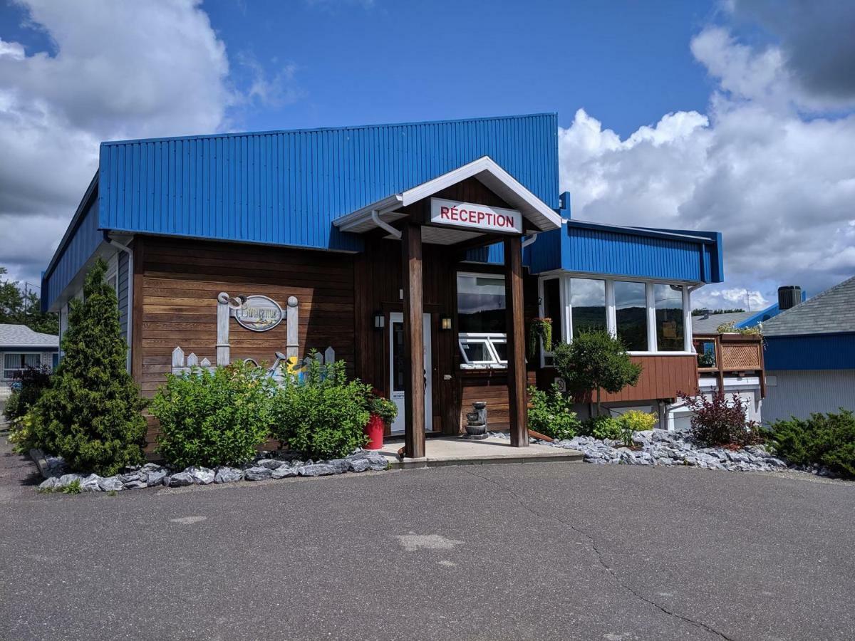 Motel Claude Degelis Екстериор снимка